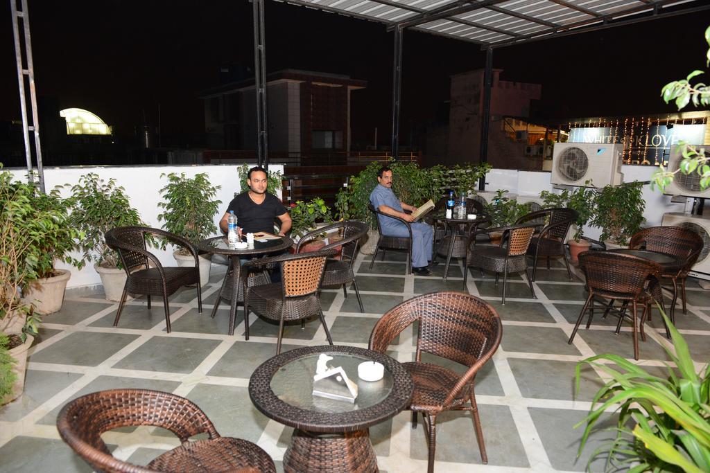 Hotel Cabana @ Pahar Ganj New Delhi Exterior photo