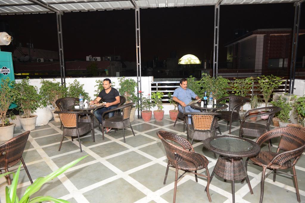 Hotel Cabana @ Pahar Ganj New Delhi Exterior photo