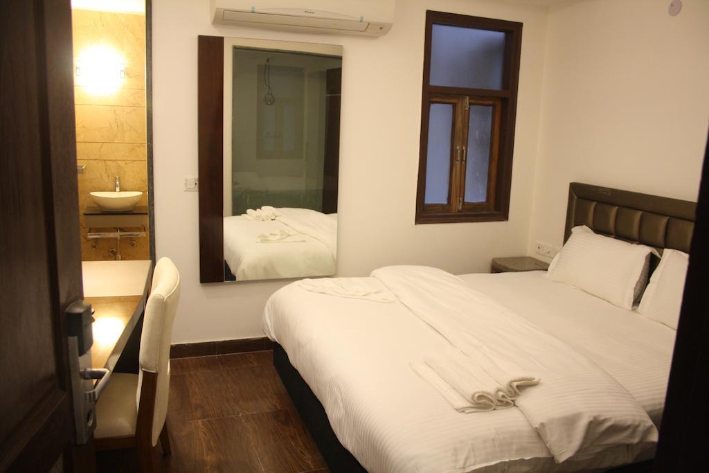 Hotel Cabana @ Pahar Ganj New Delhi Room photo